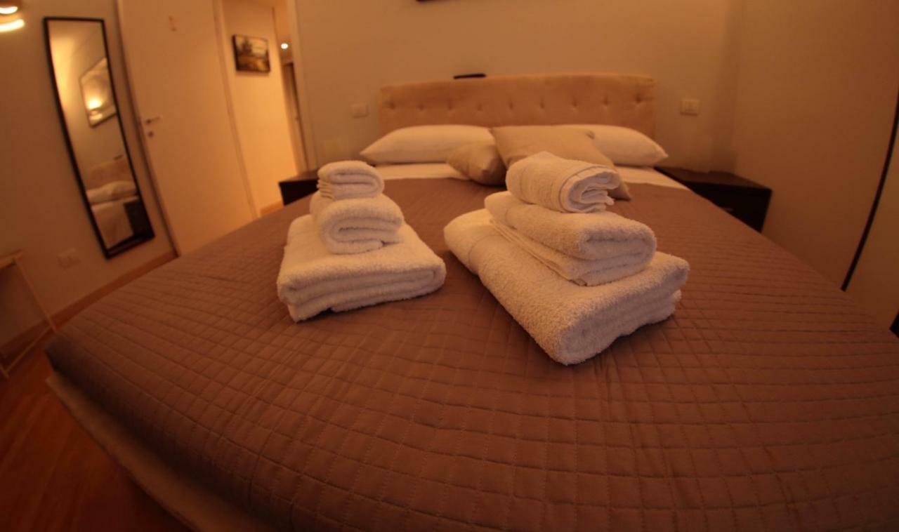 B&B Terrazza Baires - In The Heart Of Милано Екстериор снимка