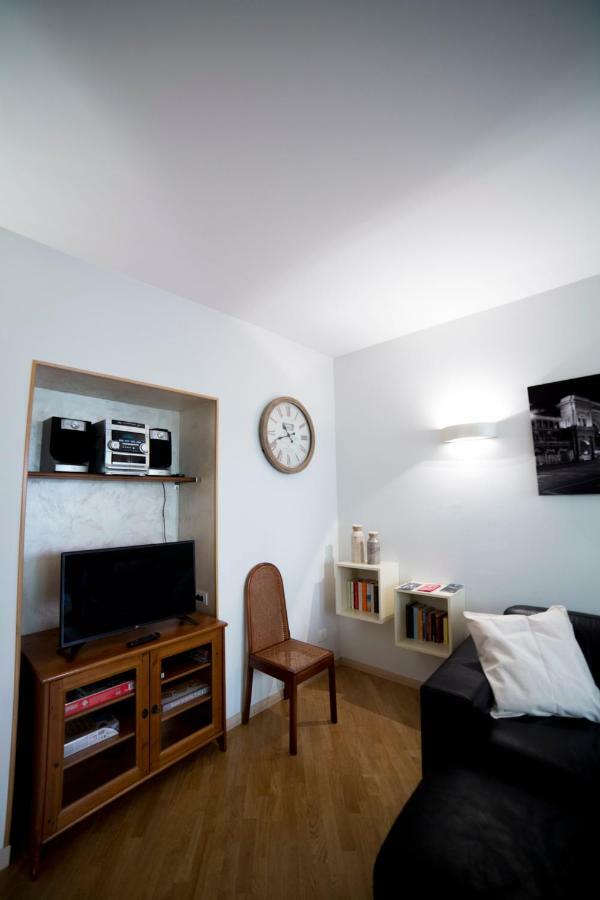 B&B Terrazza Baires - In The Heart Of Милано Екстериор снимка