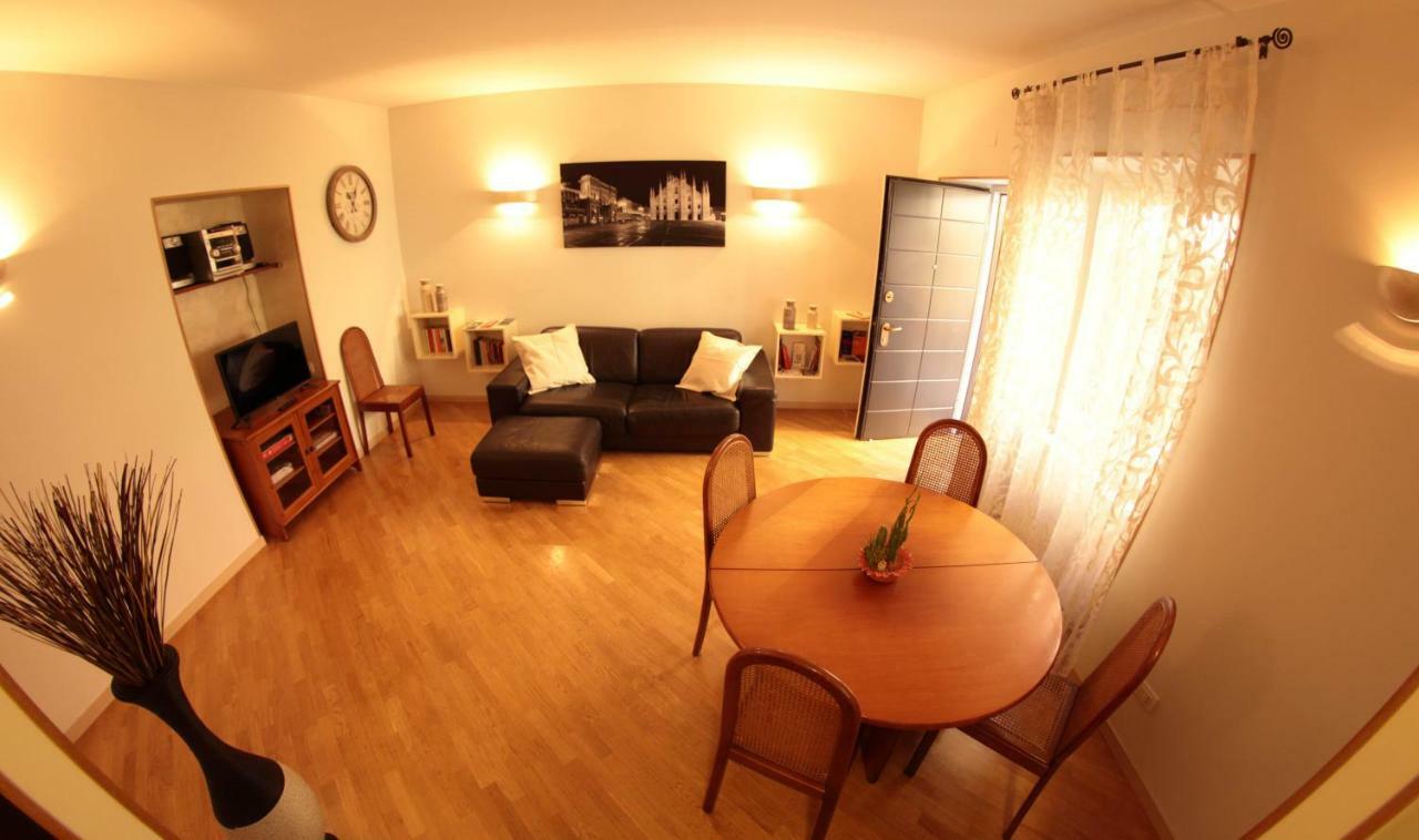 B&B Terrazza Baires - In The Heart Of Милано Екстериор снимка